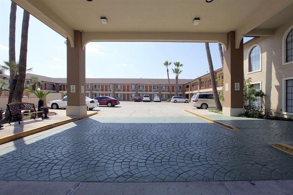 Texas Inn & Suites Pharr/San Juan Exterior photo