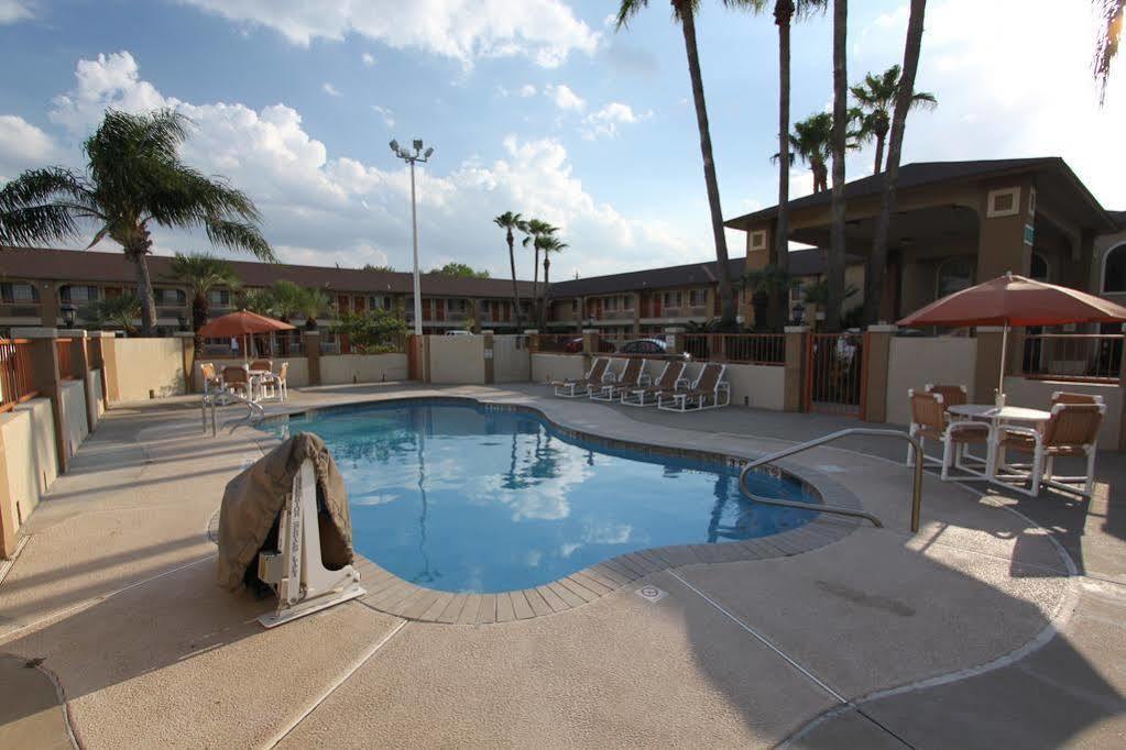 Texas Inn & Suites Pharr/San Juan Exterior photo